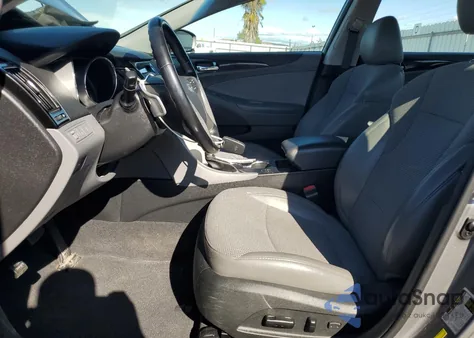 2014 Hyundai Sonata Se z USA, uszkodzony, nr VIN 5NPEC4AC0EH885811